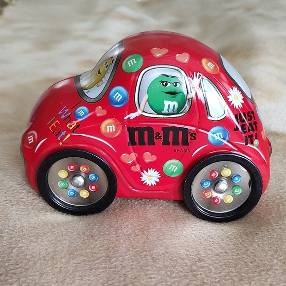 M&M'S Love Bug Car Tin Red and Green Vintage - Picture 1 of 9